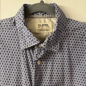 Men Fil-Noir Print Shirt Medium Cotton.  Light fabric and attention to detail.
